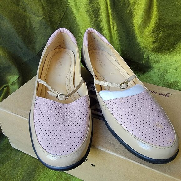 Pink and Tan Mary Jane Kitten Heels with Buckle Size 6 - Picture 1 of 5